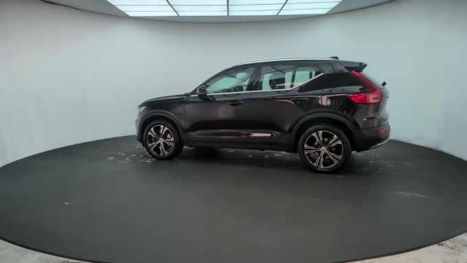 2025 Volvo Xc40