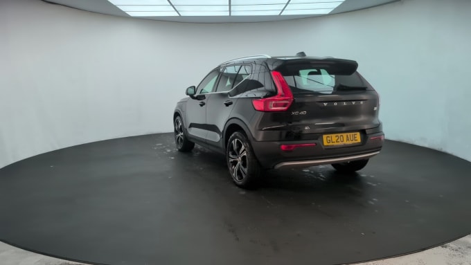 2025 Volvo Xc40