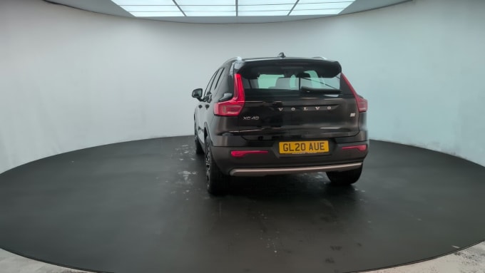 2025 Volvo Xc40