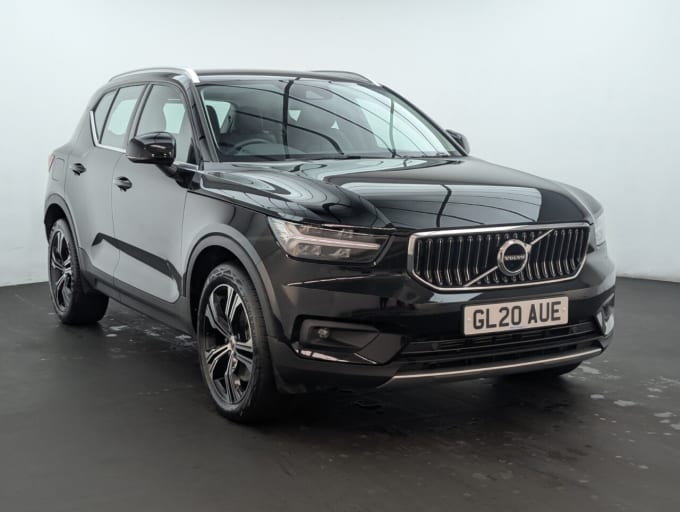 2025 Volvo Xc40