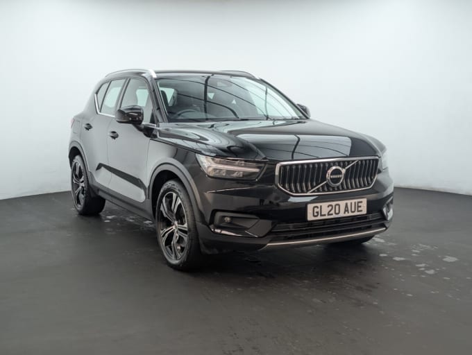 2025 Volvo Xc40