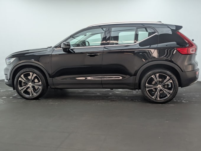 2025 Volvo Xc40