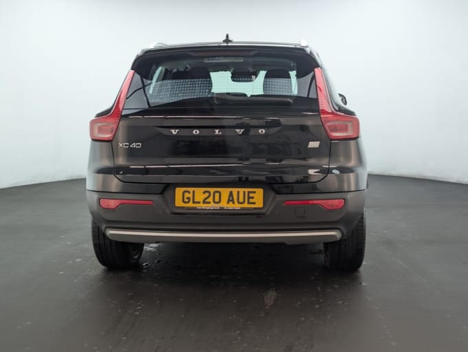 2025 Volvo Xc40
