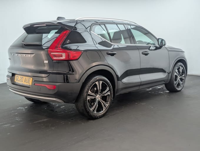 2025 Volvo Xc40
