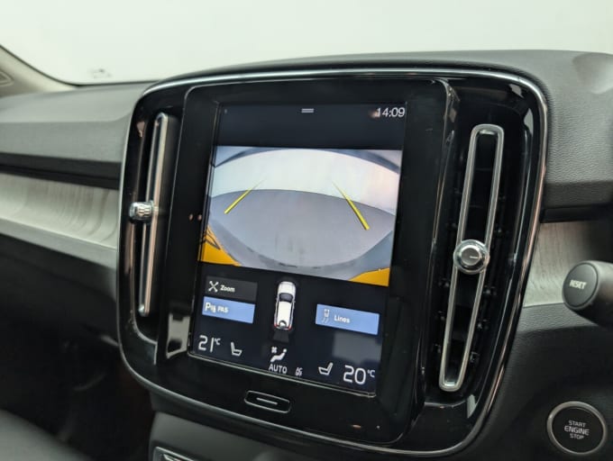 2025 Volvo Xc40
