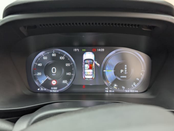 2025 Volvo Xc40