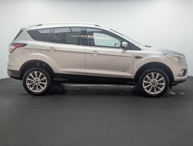 2025 Ford Kuga