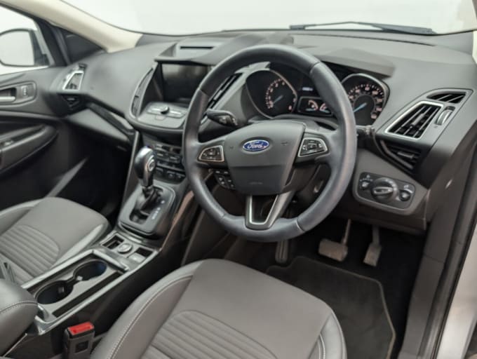 2025 Ford Kuga
