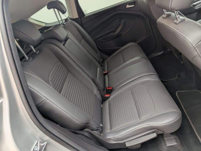 2025 Ford Kuga