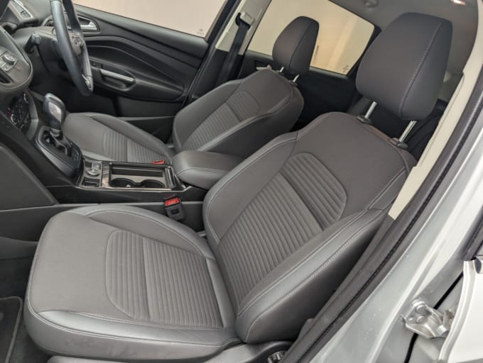 2025 Ford Kuga