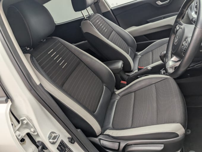 2025 Kia Stonic