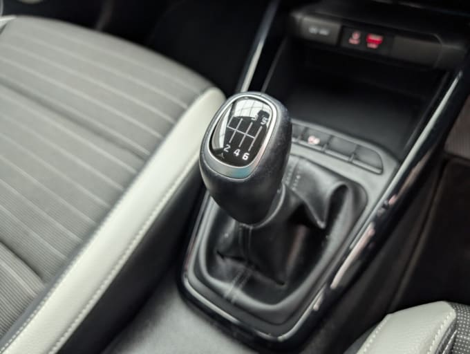 2025 Kia Stonic