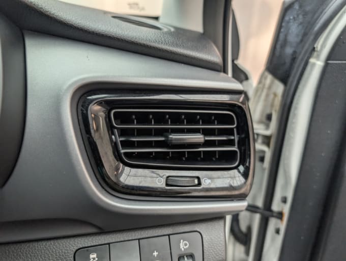 2025 Kia Stonic