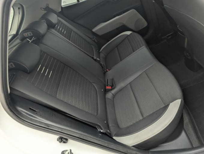 2025 Kia Stonic