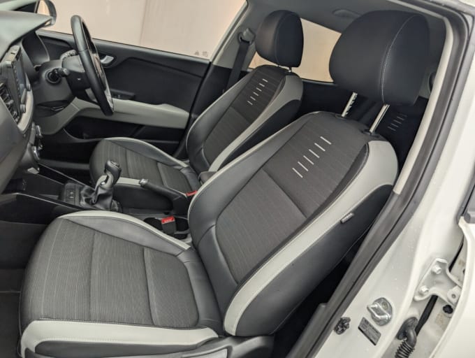 2025 Kia Stonic