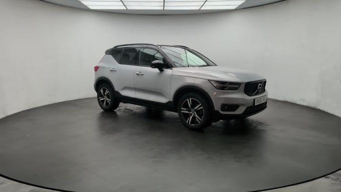 2025 Volvo Xc40