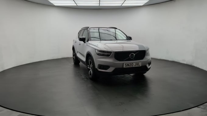 2025 Volvo Xc40