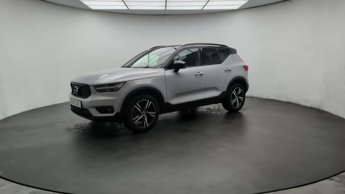 2025 Volvo Xc40