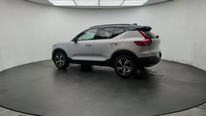 2025 Volvo Xc40