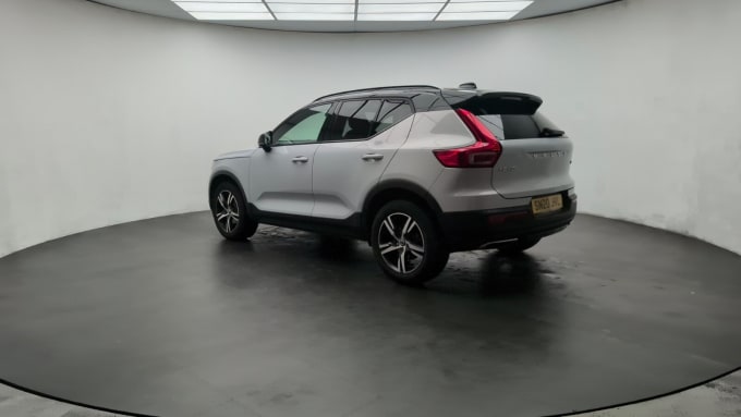 2025 Volvo Xc40