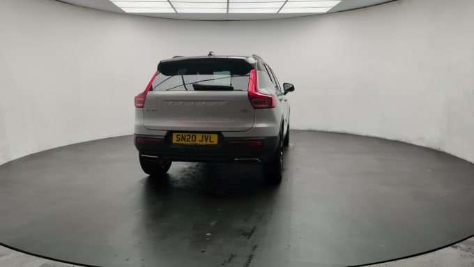 2025 Volvo Xc40