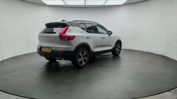 2025 Volvo Xc40