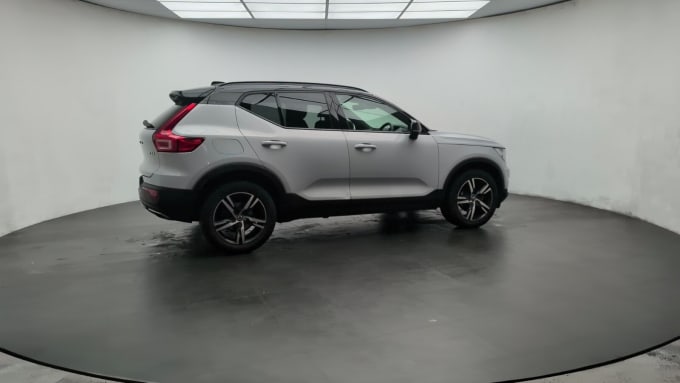 2025 Volvo Xc40