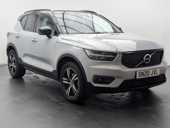 2025 Volvo Xc40