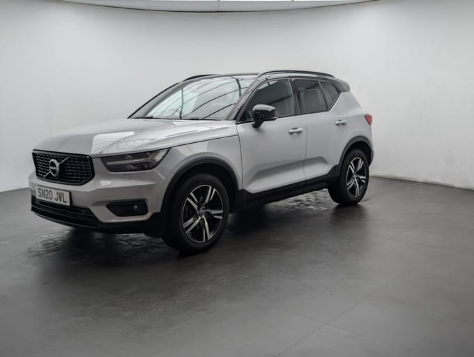 2025 Volvo Xc40