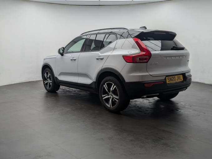 2025 Volvo Xc40