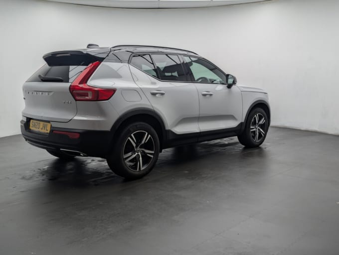 2025 Volvo Xc40