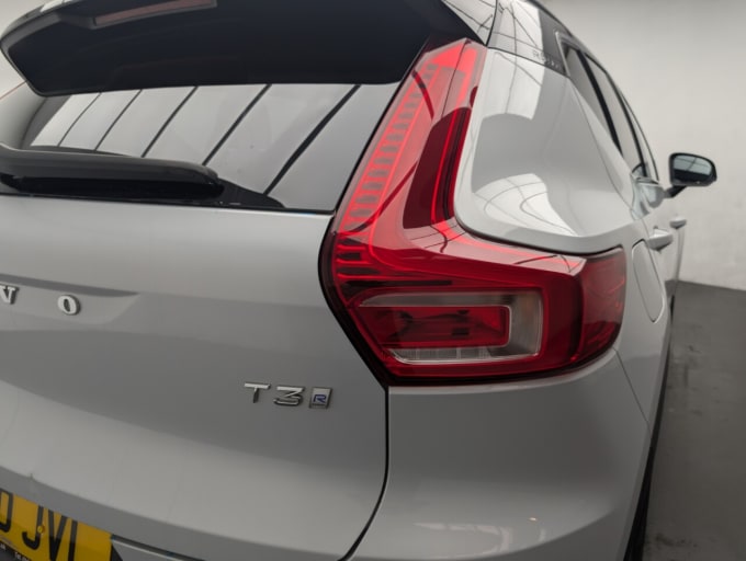 2025 Volvo Xc40