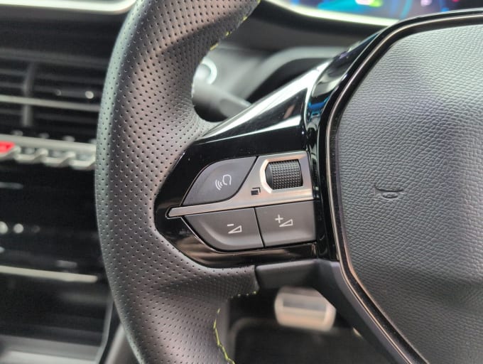 2025 Peugeot E-208
