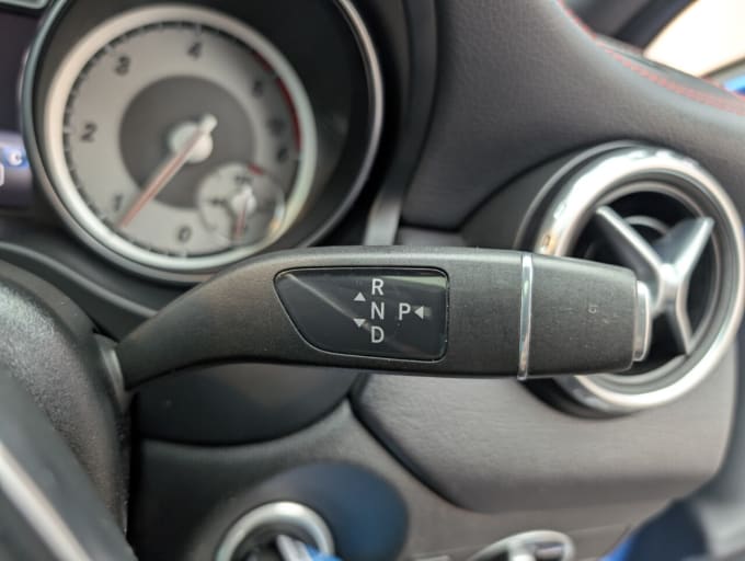 2025 Mercedes-benz 180