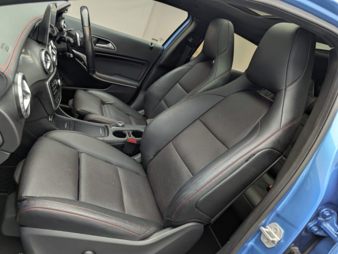 2025 Mercedes-benz 180