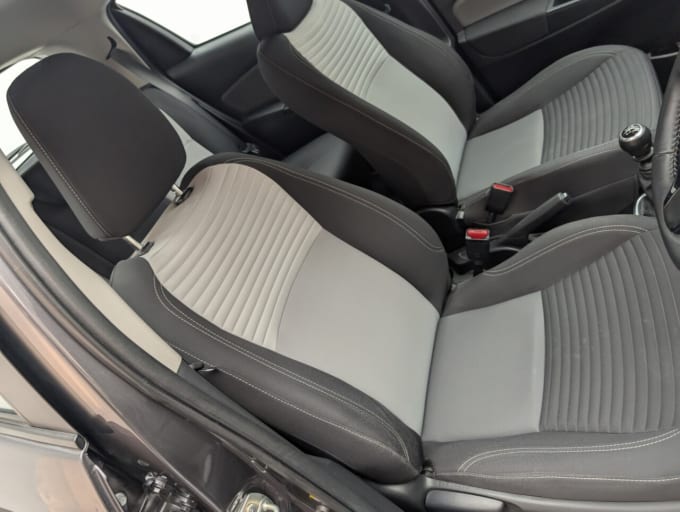 2025 Toyota Yaris