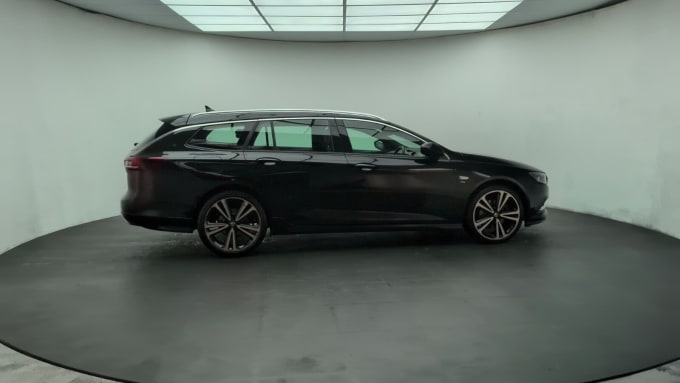 2025 Vauxhall Insignia