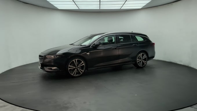 2025 Vauxhall Insignia