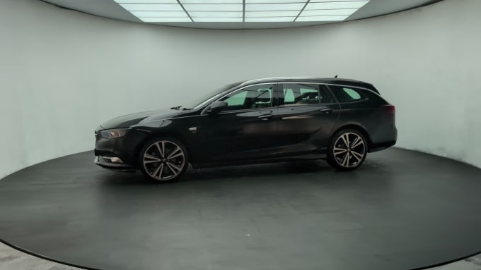2025 Vauxhall Insignia