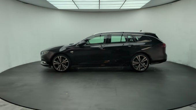 2025 Vauxhall Insignia