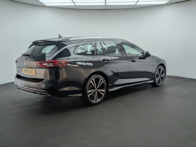 2025 Vauxhall Insignia