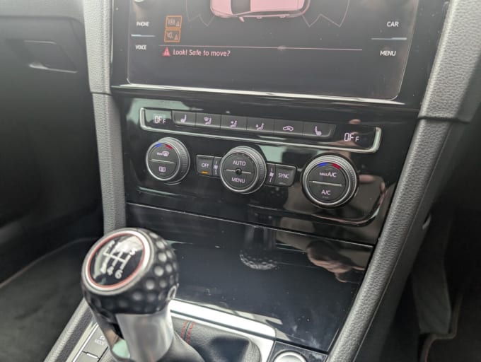 2025 Volkswagen Golf