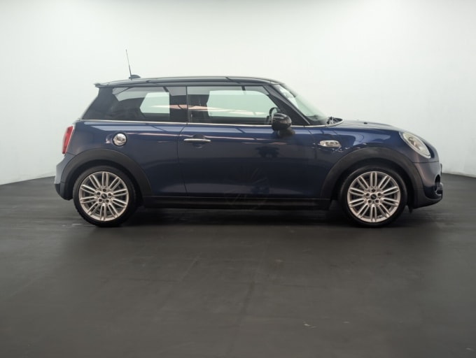 2025 Mini Hatch