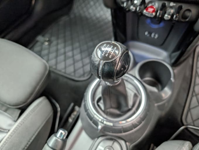 2025 Mini Hatch