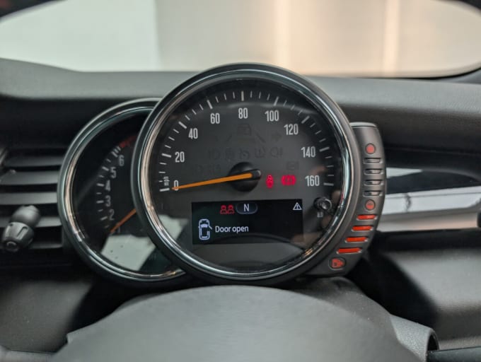2025 Mini Hatch
