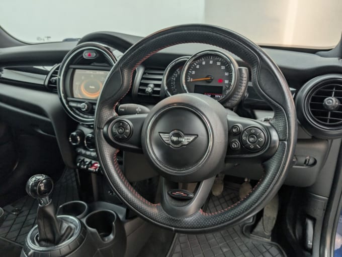 2025 Mini Hatch
