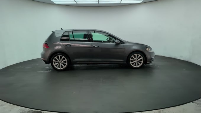 2025 Volkswagen Golf