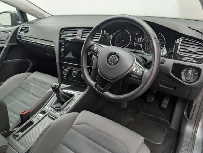 2025 Volkswagen Golf