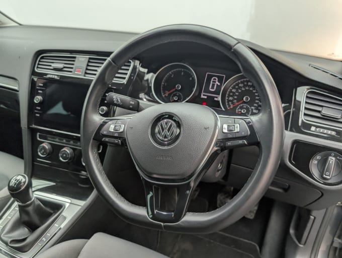 2025 Volkswagen Golf