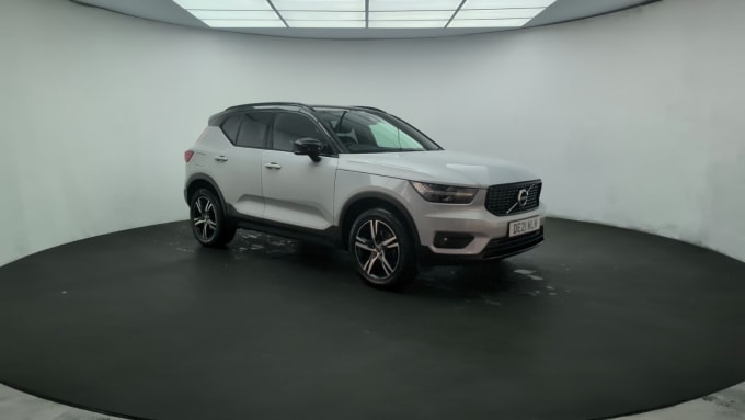 2025 Volvo Xc40